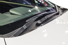 Installation d’un nouveau moteur d’essuie-glace avant Peugeot3008 HDi 115