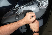 Comment faire une Rénovation Une Optique de Phare Isuzu​Trooper 3.0 DTI?