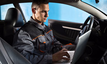 Choisissez les améliorations électroniques ​Peugeot​106 Sketch 1.0​ 