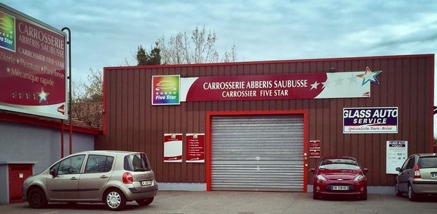 Le métier de PEINTRE en Carrosserie - Carrosserie et peinture à Marignane -  A.C.S Carrosserie Five Star